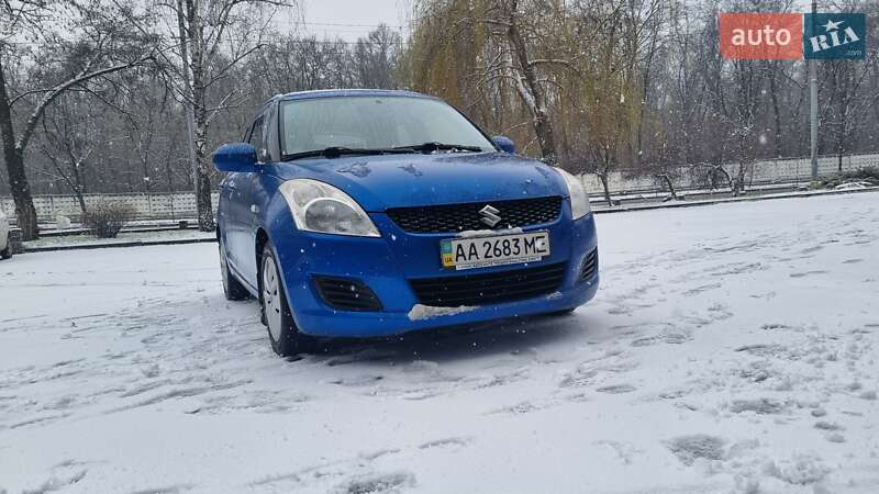 Хэтчбек Suzuki Swift 2012 в Киеве