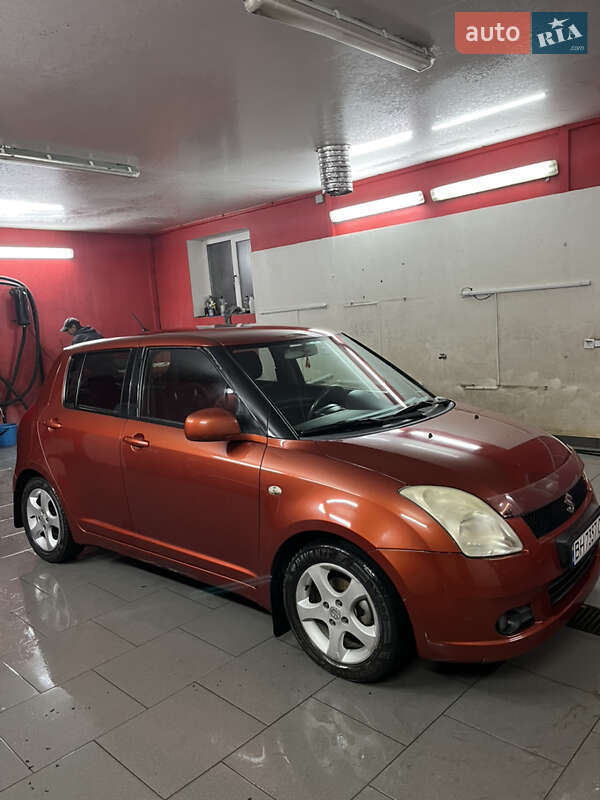 Хэтчбек Suzuki Swift 2007 в Одессе фото 5 Хэтчбек Suzuki Swift 2007 в Одессе
