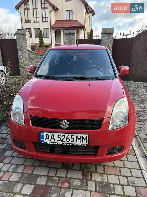Хэтчбек Suzuki Swift 2007 в Львове