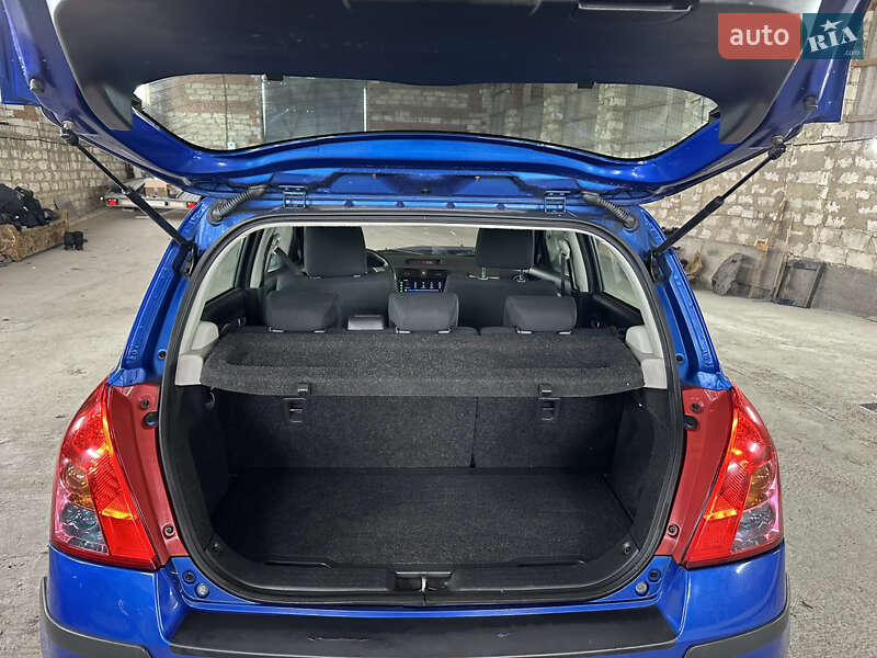 Хэтчбек Suzuki Swift 2009 в Тульчине