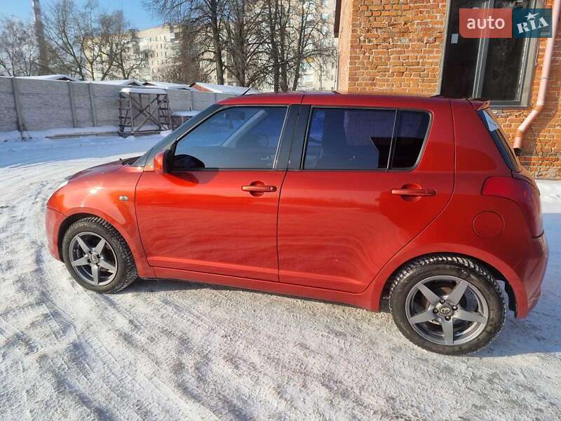 Хэтчбек Suzuki Swift 2007 в Шостке
