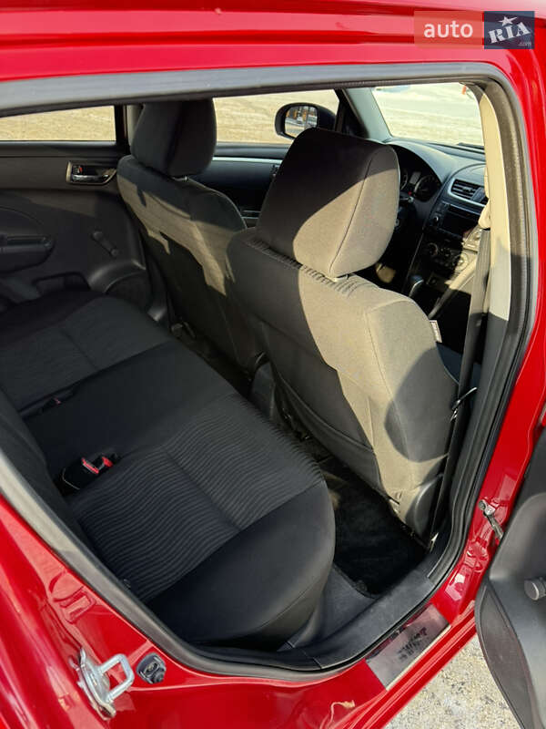 Хэтчбек Suzuki Swift 2011 в Киеве фото 14 Хэтчбек Suzuki Swift 2011 в Киеве