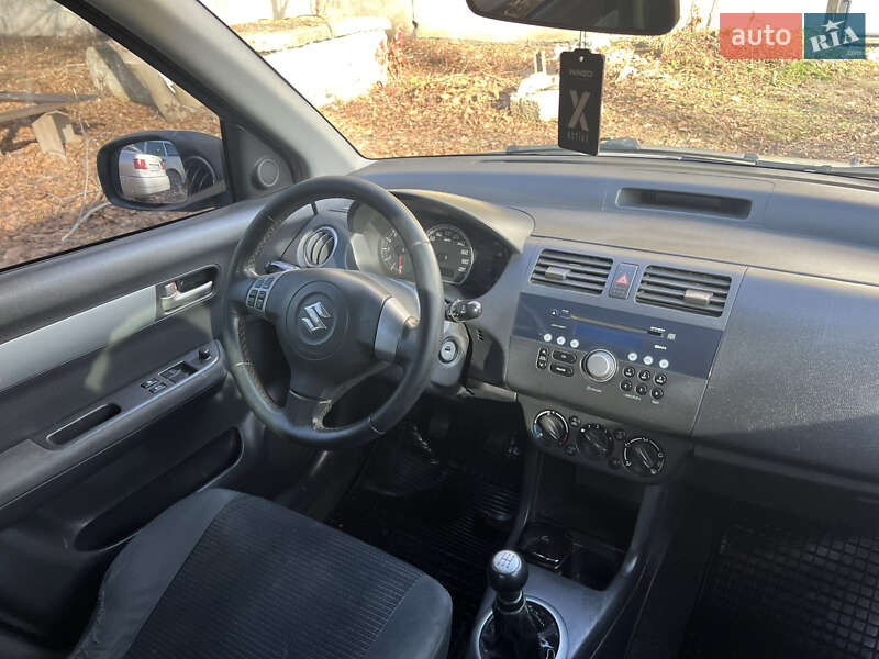 Хэтчбек Suzuki Swift 2008 в Тернополе