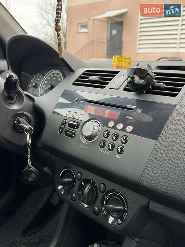 Хетчбек Suzuki Swift 2008 в Одесі фото 20 Хетчбек Suzuki Swift 2008 в Одесі