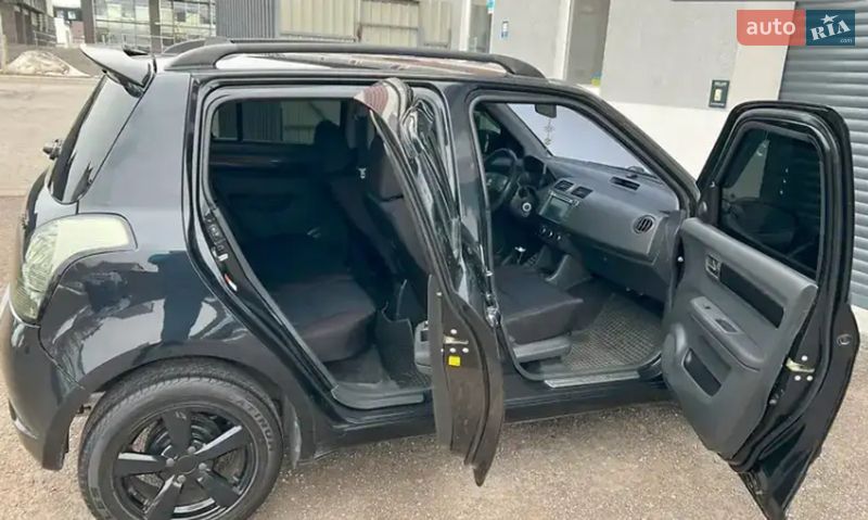 Хэтчбек Suzuki Swift 2007 в Киеве