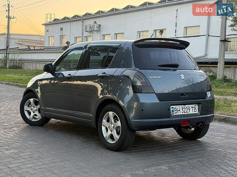 Хэтчбек Suzuki Swift 2007 в Одессе