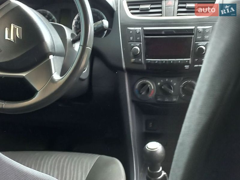 Хэтчбек Suzuki Swift 2011 в Ворзеле