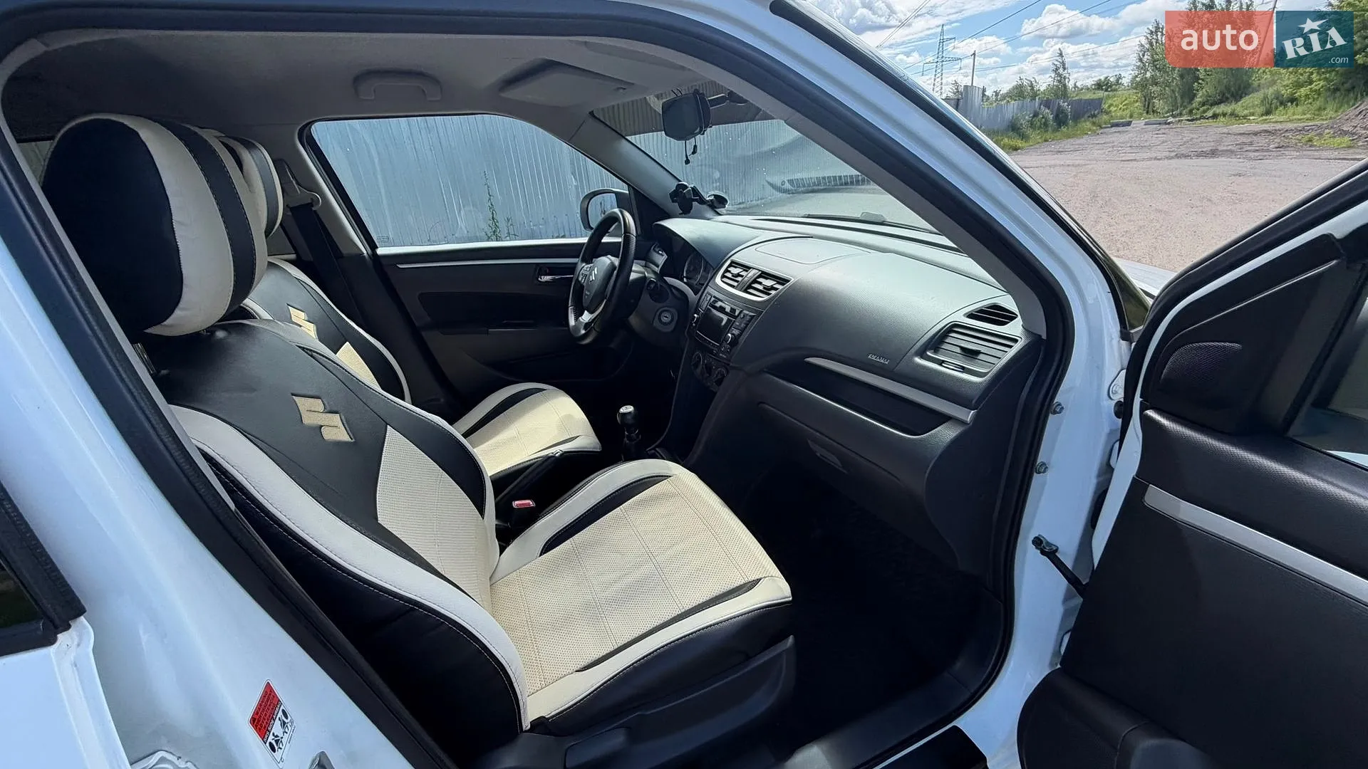 Suzuki Swift 2011 VIN TSMNZC72S00124174 фото оголошення 17 з 36