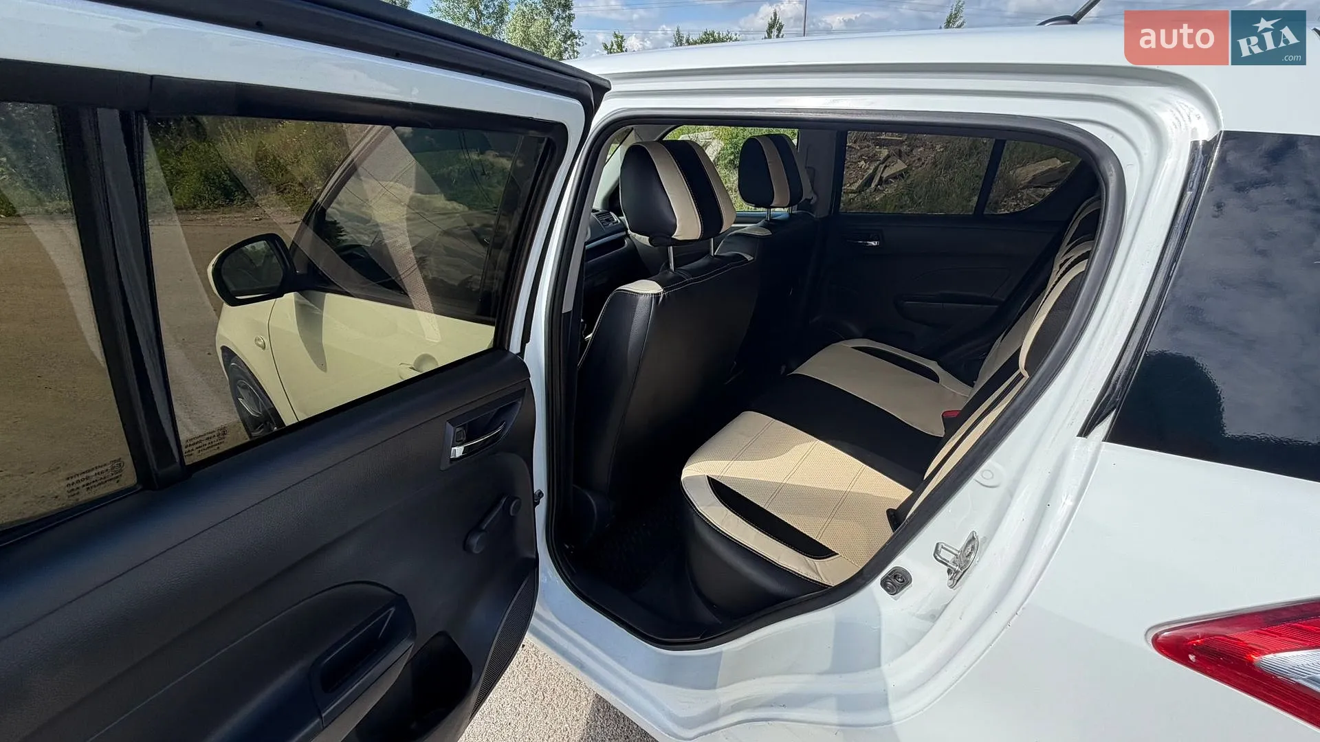 Suzuki Swift 2011 VIN TSMNZC72S00124174 фото оголошення 29 з 36