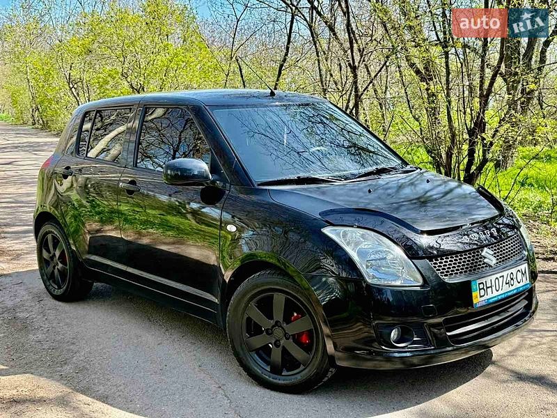 Suzuki Swift, photos from the listing