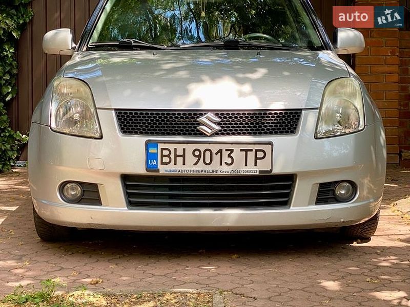 Хэтчбек Suzuki Swift 2006 в Одессе