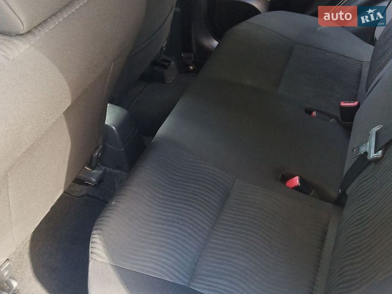Хэтчбек Suzuki Swift 2012 в Киеве