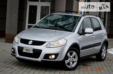 Позашляховик / Кросовер Suzuki SX4 2012 в 