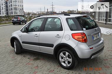 Позашляховик / Кросовер Suzuki SX4 2012 в 