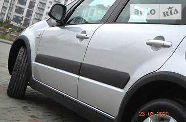 Позашляховик / Кросовер Suzuki SX4 2012 в 