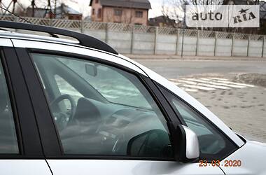 Позашляховик / Кросовер Suzuki SX4 2012 в 