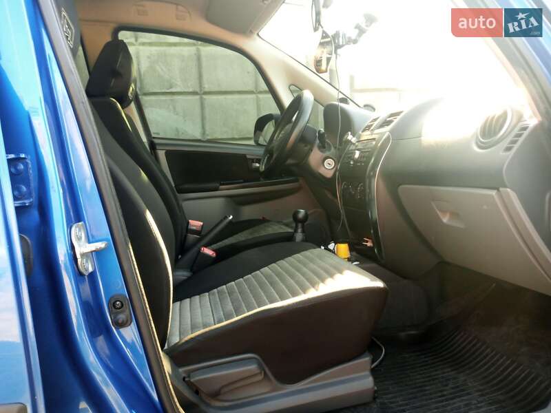 Хэтчбек Suzuki SX4 2012 в Николаеве