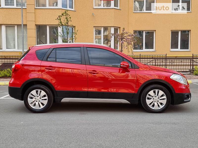 Хэтчбек Suzuki SX4 2016 в Киеве