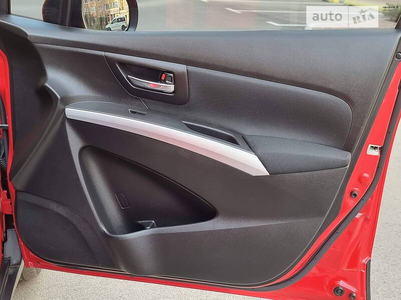 Хэтчбек Suzuki SX4 2016 в Киеве