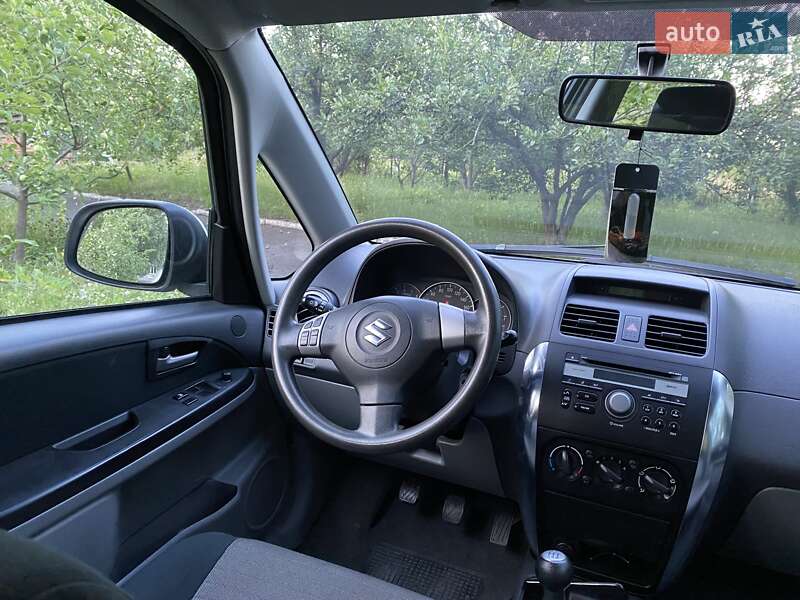 Внедорожник / Кроссовер Suzuki SX4 2008 в Первомайске