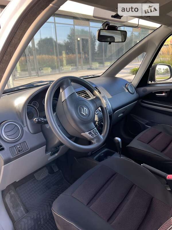 Внедорожник / Кроссовер Suzuki SX4 2012 в Киеве