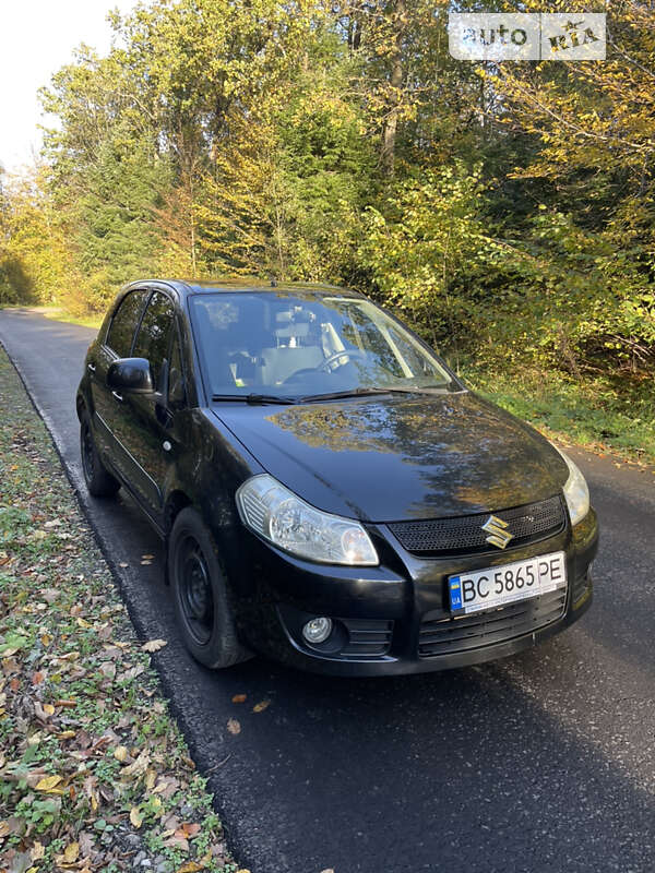 Самый дешевый японский кроссовер: насколько надежен Suzuki SX4