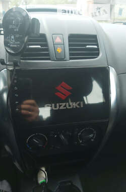 Позашляховик / Кросовер Suzuki SX4 2012 в Тернополі