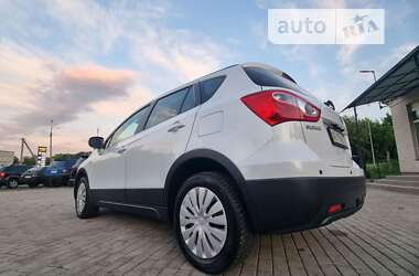 Позашляховик / Кросовер Suzuki SX4 2014 в Смілі