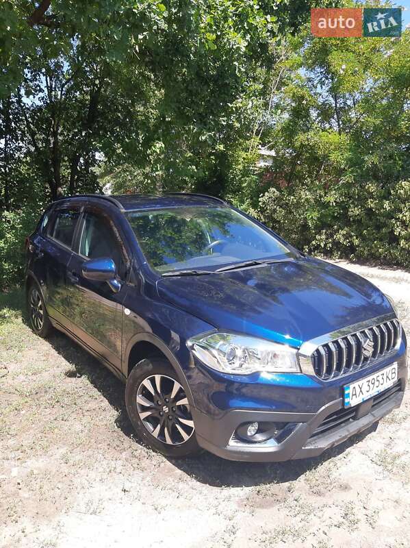 Позашляховик / Кросовер Suzuki SX4 2020 в Харкові