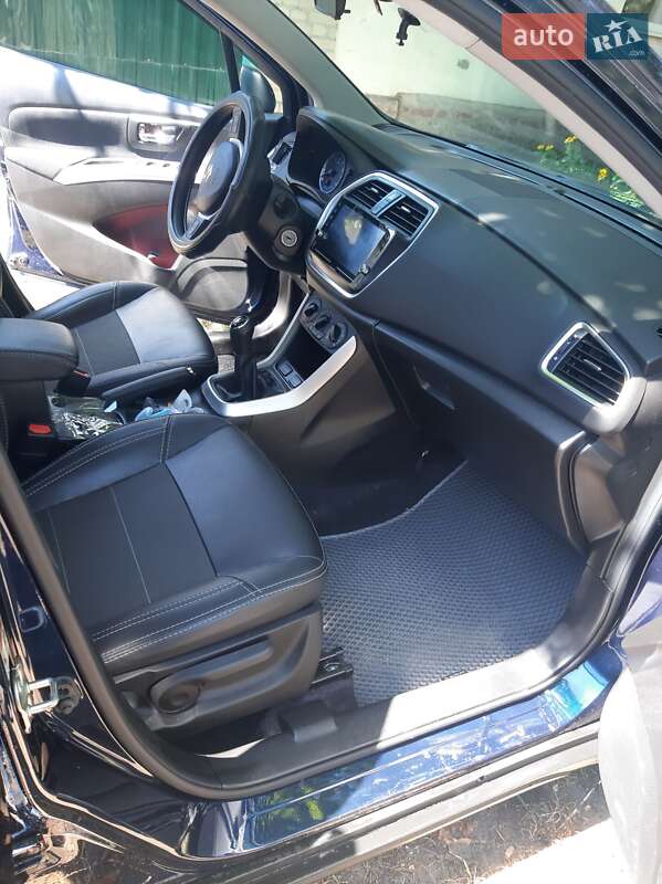 Позашляховик / Кросовер Suzuki SX4 2020 в Харкові