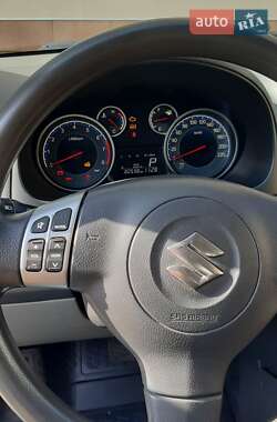 Позашляховик / Кросовер Suzuki SX4 2013 в 