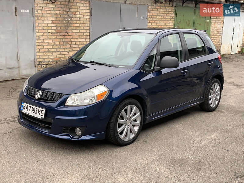 Позашляховик / Кросовер Suzuki SX4 2011 в 
