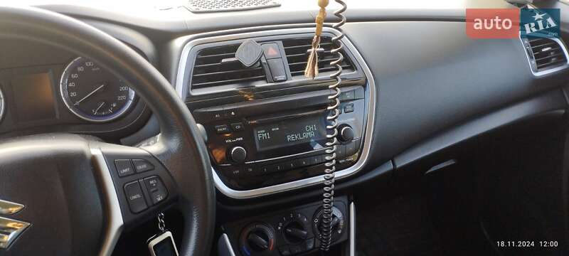 Позашляховик / Кросовер Suzuki SX4 2019 в Каневі