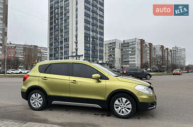 Внедорожник / Кроссовер Suzuki SX4 2014 в Черкассах