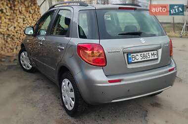 Седан Suzuki SX4 2010 в 
