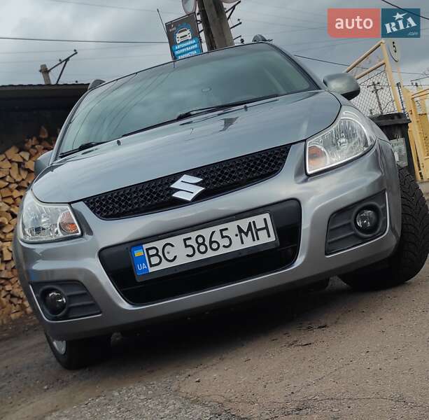 Седан Suzuki SX4 2010 в 