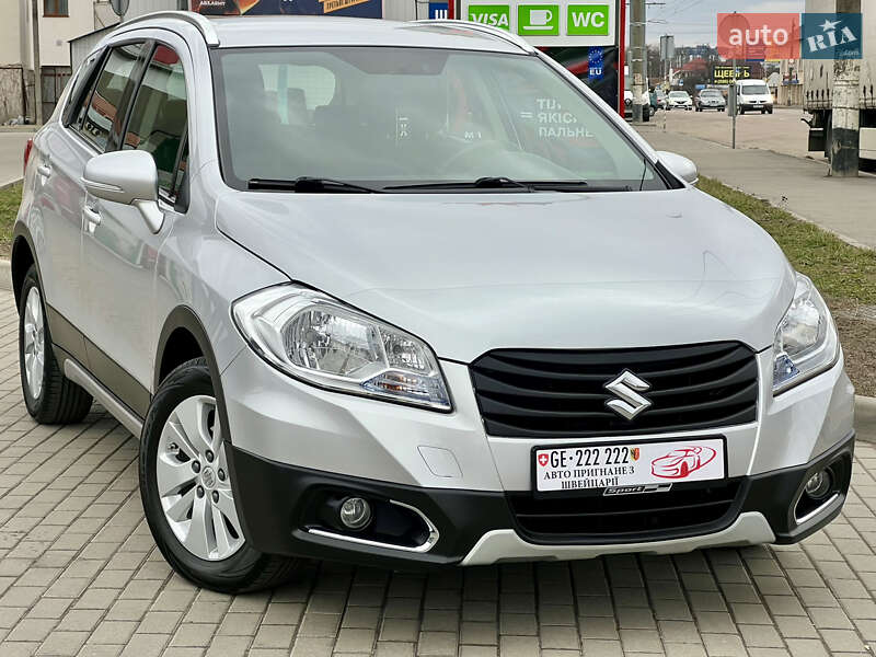 Позашляховик / Кросовер Suzuki SX4 2015 в Житомирі