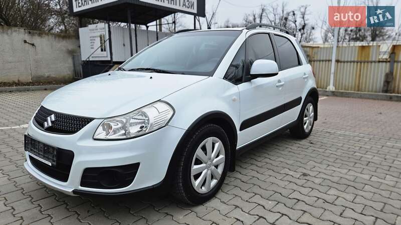 Внедорожник / Кроссовер Suzuki SX4 2012 в Виннице