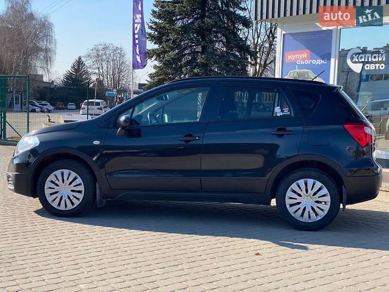 Внедорожник / Кроссовер Suzuki SX4 2016 в Львове