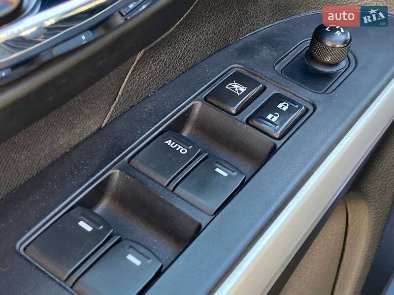 Внедорожник / Кроссовер Suzuki SX4 2016 в Львове