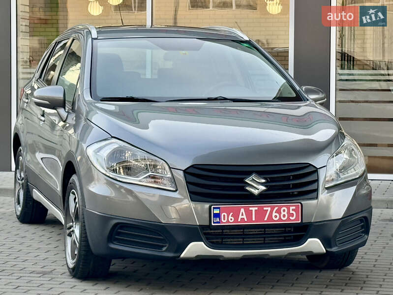 Внедорожник / Кроссовер Suzuki SX4 2016 в Житомире