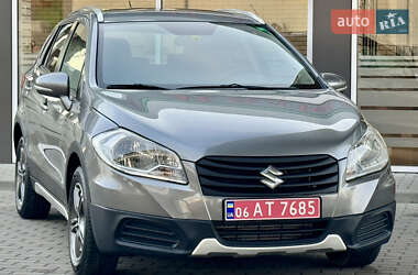 Внедорожник / Кроссовер Suzuki SX4 2016 в 