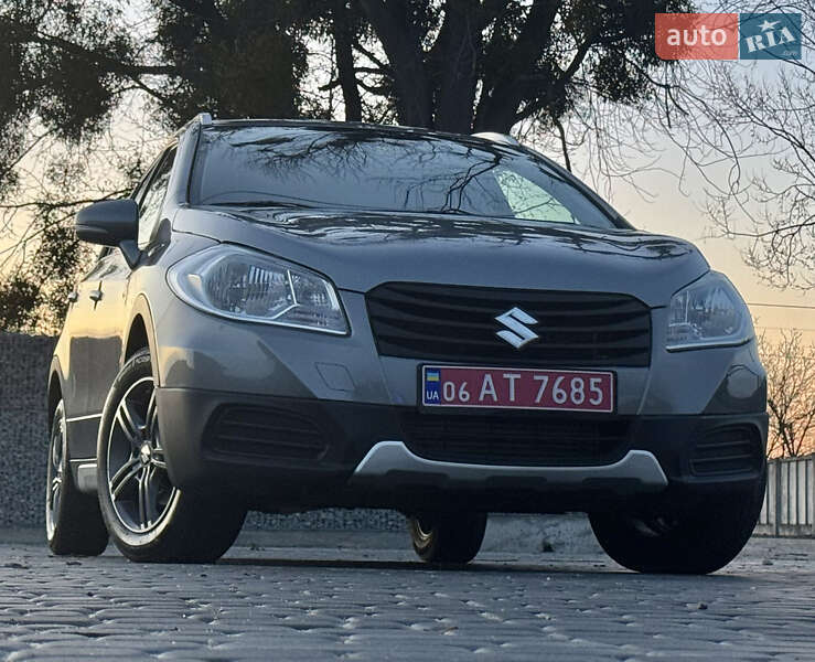 Внедорожник / Кроссовер Suzuki SX4 2016 в Житомире