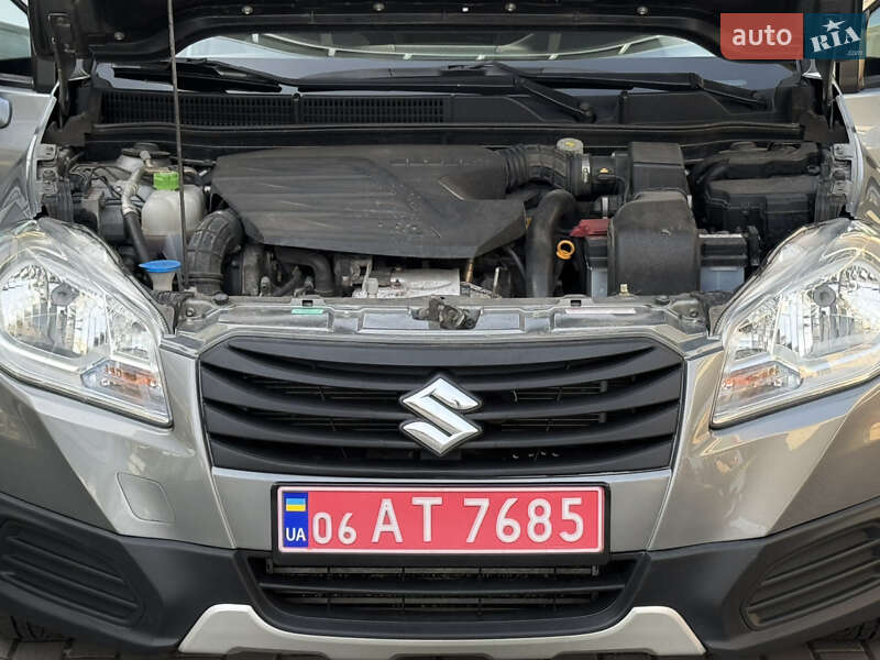 Внедорожник / Кроссовер Suzuki SX4 2016 в Житомире