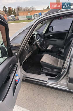 Хетчбек Suzuki SX4 2008 в 