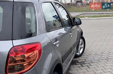 Внедорожник / Кроссовер Suzuki SX4 2013 в 