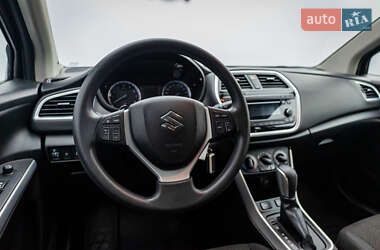 Внедорожник / Кроссовер Suzuki SX4 2017 в 