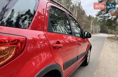 Внедорожник / Кроссовер Suzuki SX4 2014 в 