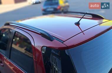 Позашляховик / Кросовер Suzuki SX4 2011 в 