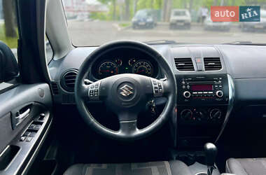 Внедорожник / Кроссовер Suzuki SX4 2011 в 